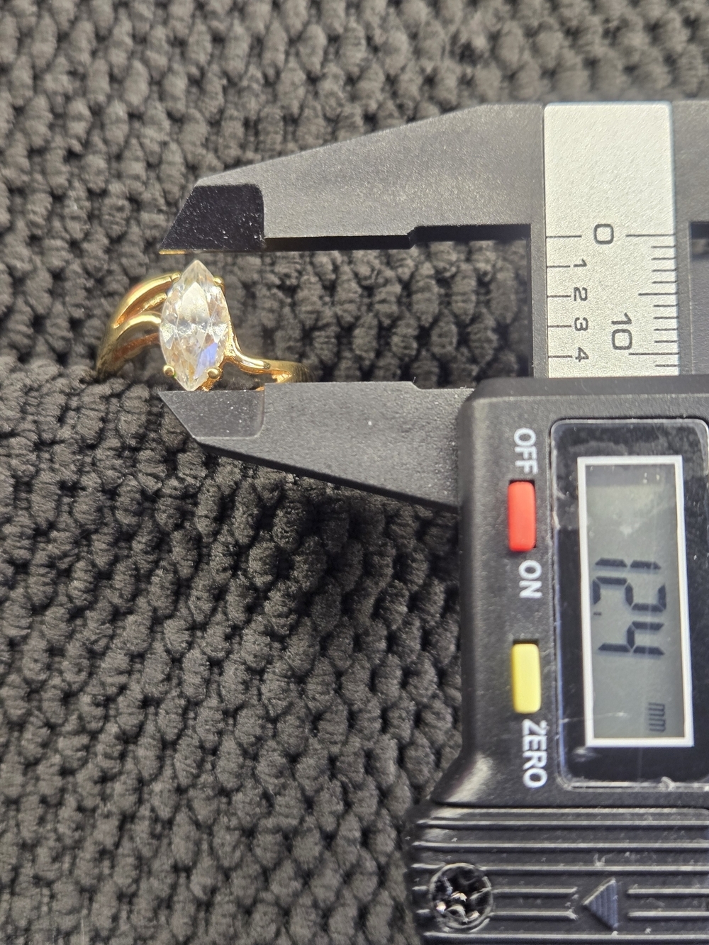 Gold Marquise-Cut Cubic Zirconia Ring - Size 8 - Picture 4 of 8